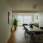 Apartment Stylish With Stunning Ocean Views *
